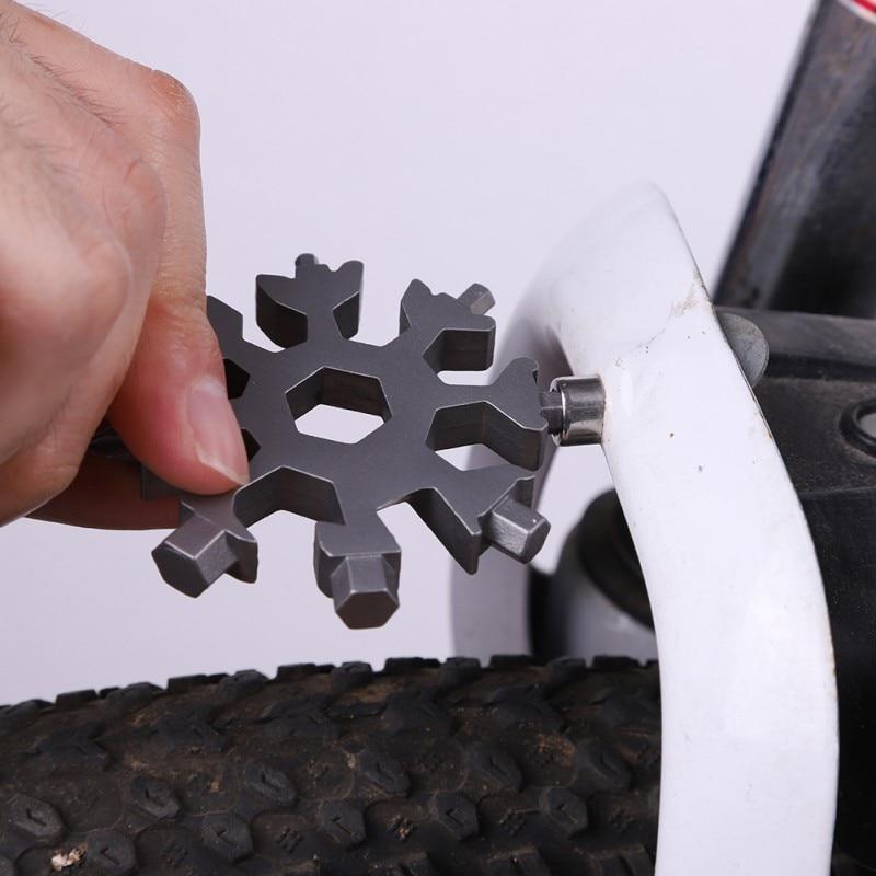 Sikunuo | 18-in-1 Multi-function Survival Tool