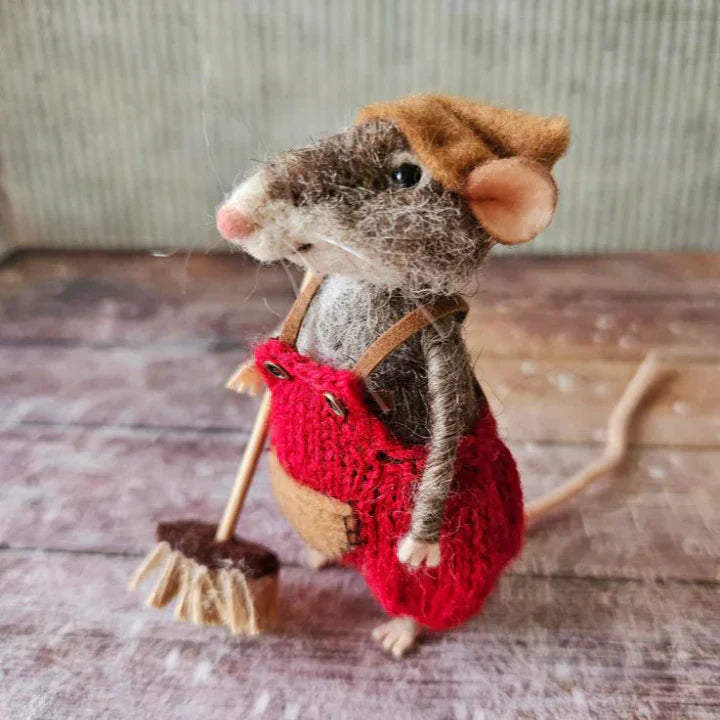 Handmade felt mouse | Christmas decoration & gift idea | Needle felted from wool & fabric | Sustainable