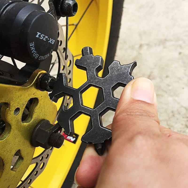 Pre-Christmas sale 18-in-1 stainless steel snowflake multi-tool
