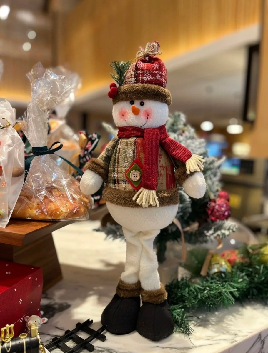 Stylish Festive Santa Claus Doll for Elegant Holiday Decoration