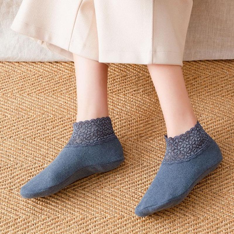 New warm socks with stylish lace