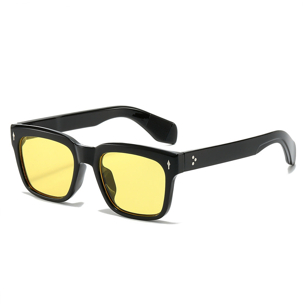 Sleek Square Frame Sunglasses 
Maetiva