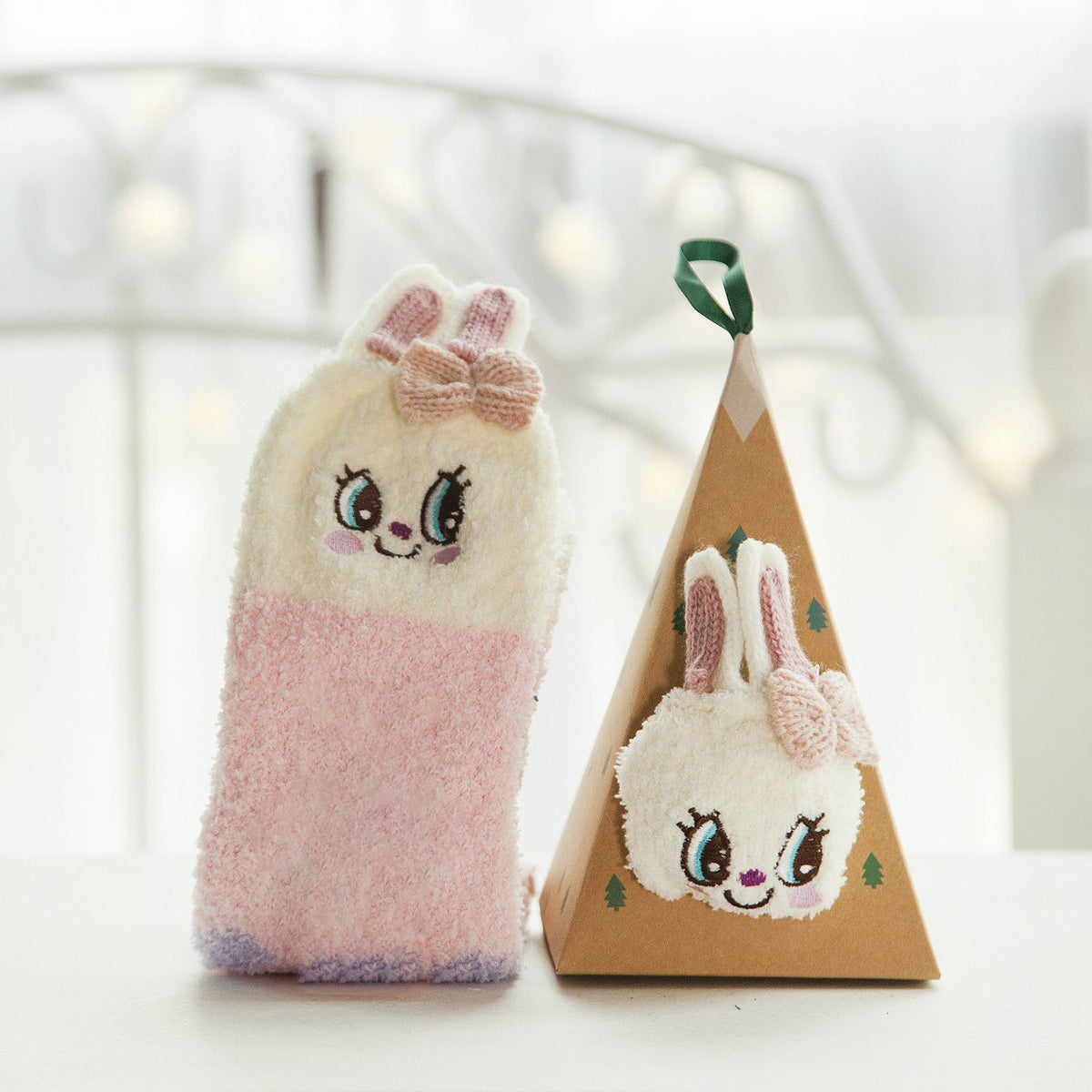 Christmas socks in gift box design | Plush house & cuddle socks | Universal size