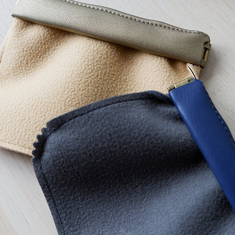 Cosmetic bag made of PU leather