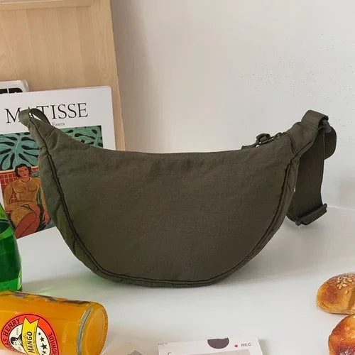Simple Women's Knödel Crossbody Bag