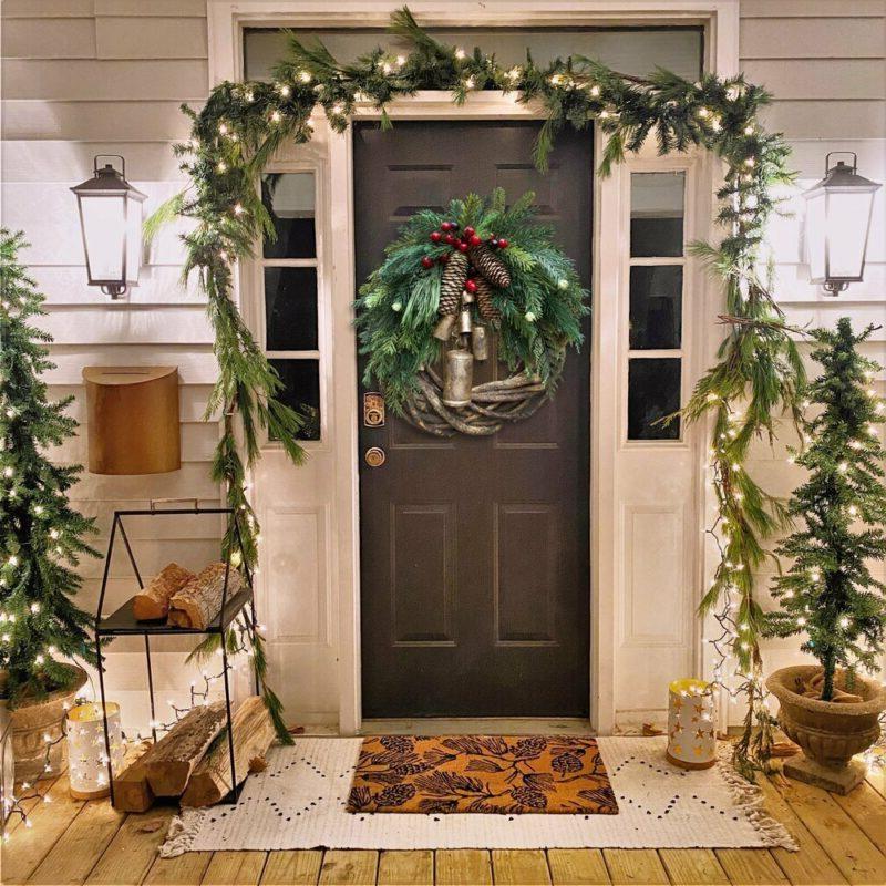 Cozy Christmas wreath with natural bells and wooden accents