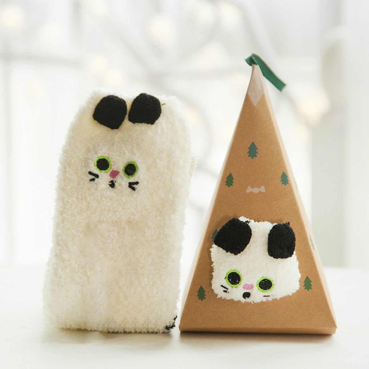 Christmas socks in gift box design | Plush house & cuddle socks | Universal size