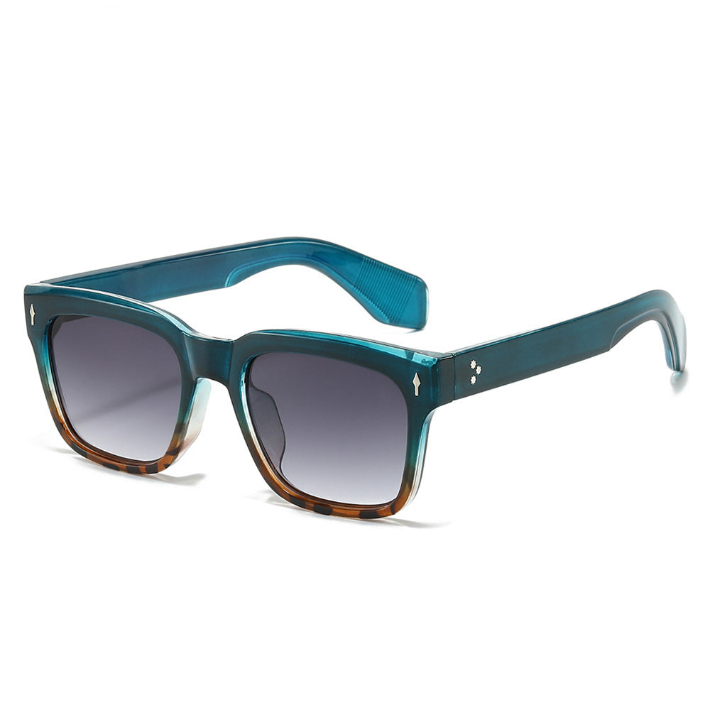 Sleek Square Frame Sunglasses 
Maetiva