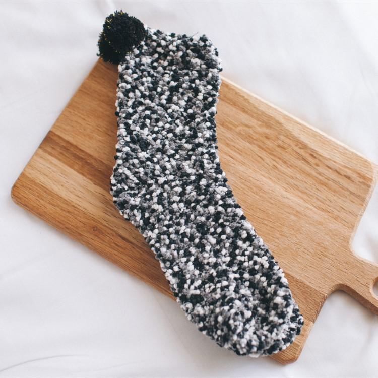 Comfy Gift Pom Pom Cupcake Socks