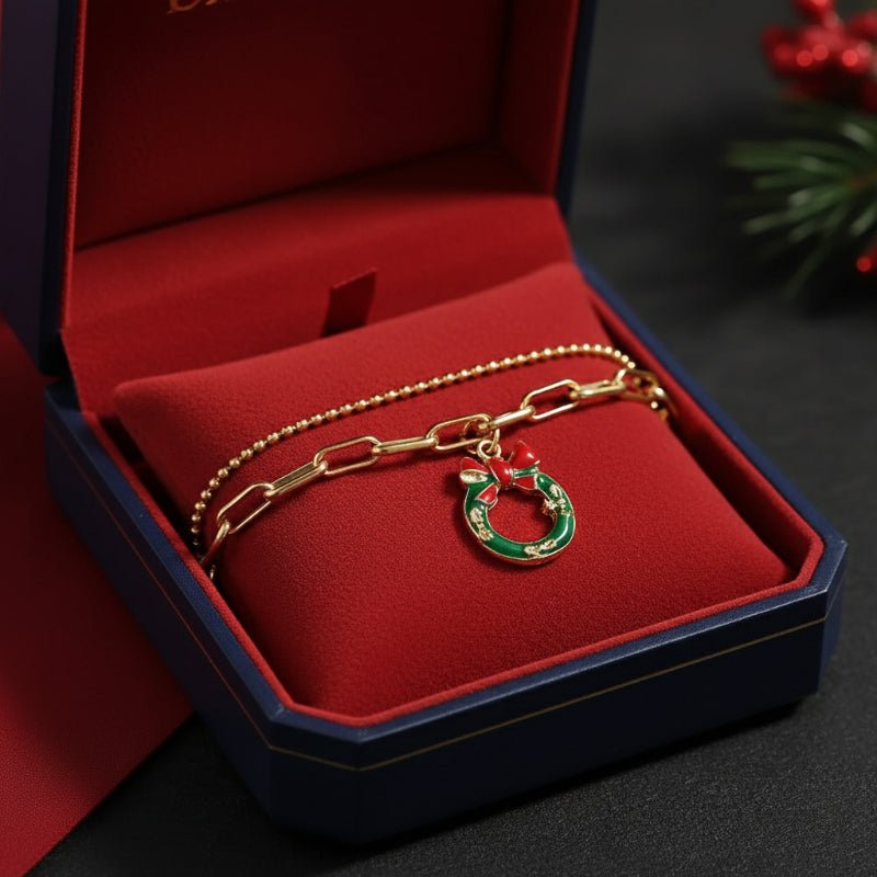 Adjustable, gold-plated, festive charm bracelet for Christmas mood