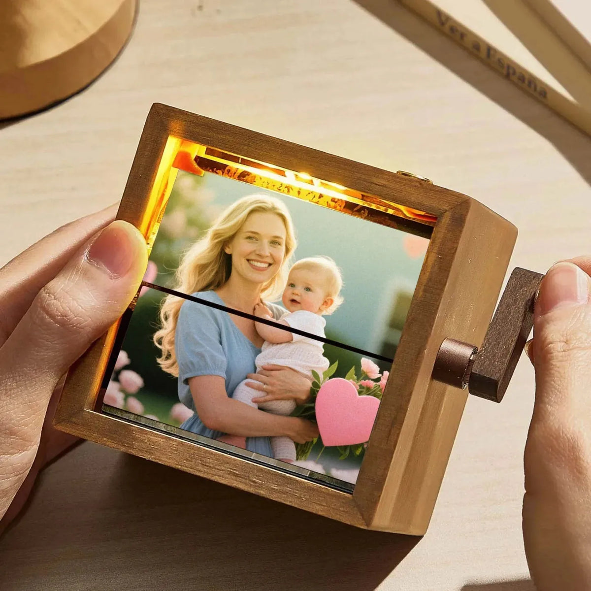 Lighted Hand-Crank Flipbook Photo Box – 16 Photos