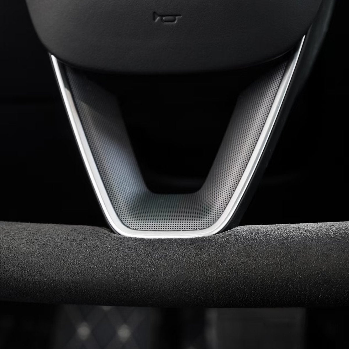 Sikunuo Alcantara Yoke Steering Wheel for Model 3 Highland & Model Y Juniper
