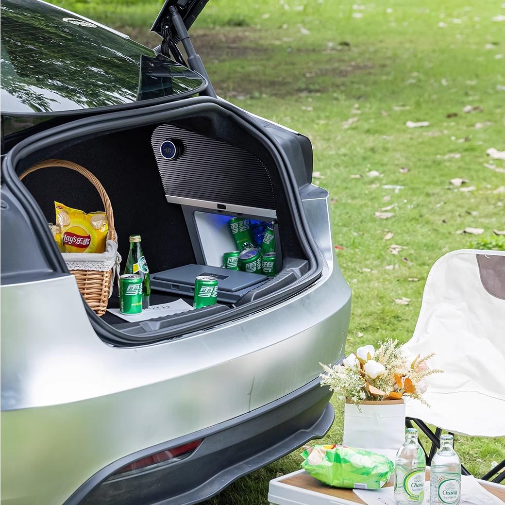 Model 3 Highland Rear Trunk Refrigerator | Sikunuo