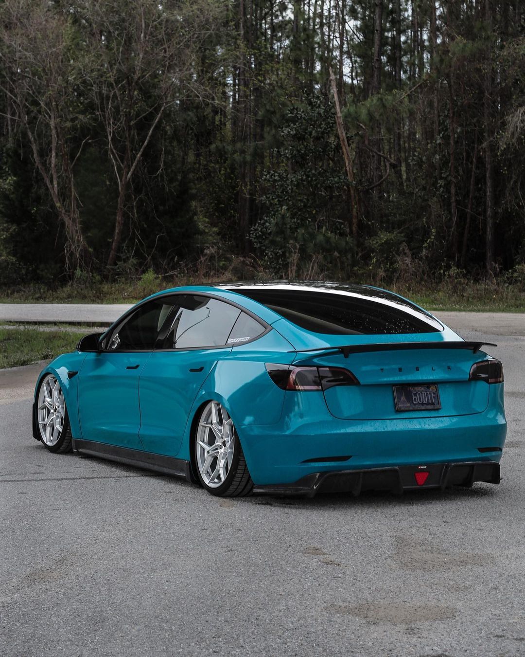 Sikunuo Tesla Model 3 Carbon Fiber Rear Spoiler Ver.3