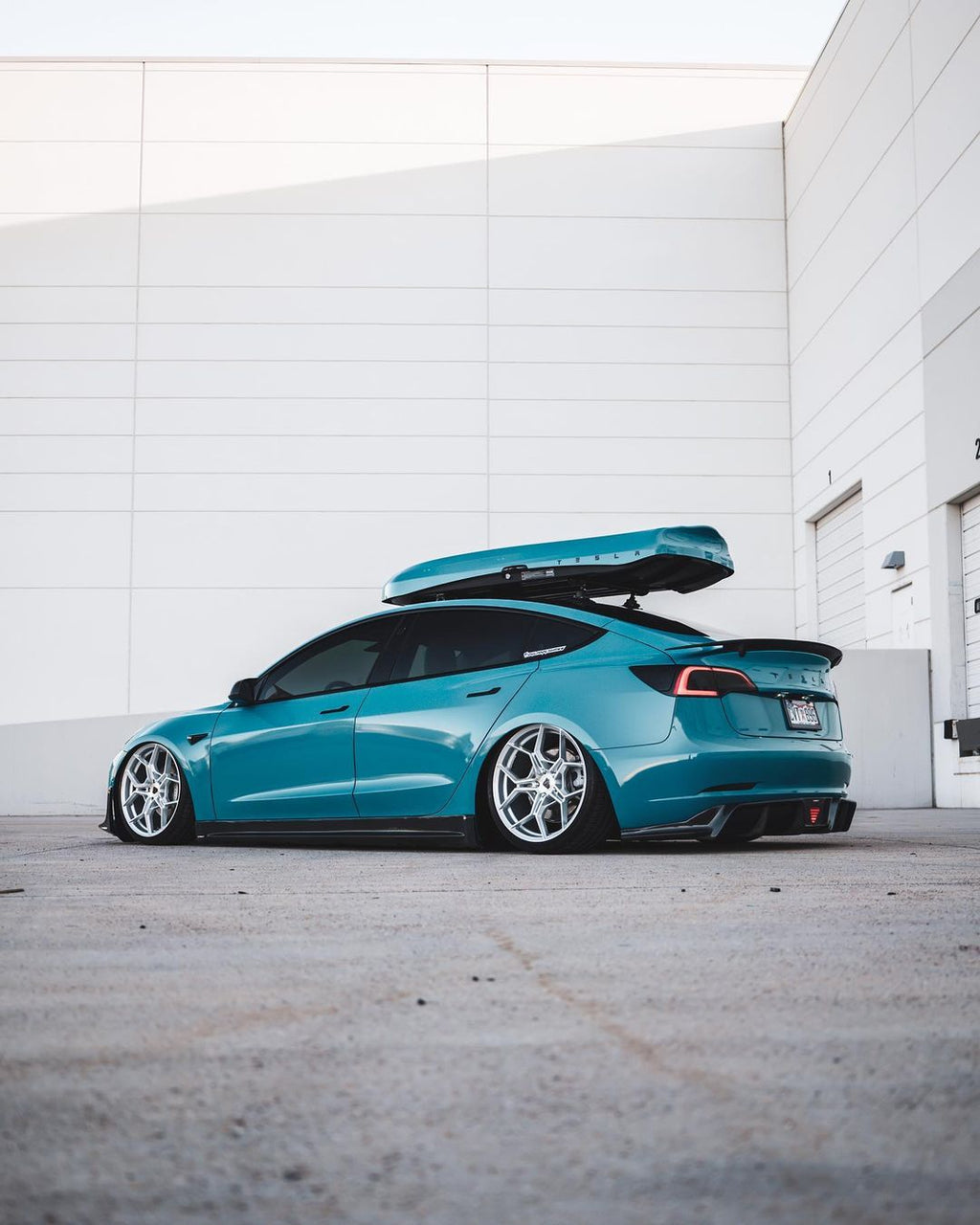 Sikunuo Tesla Model 3 Carbon Fiber Rear Spoiler Ver.3