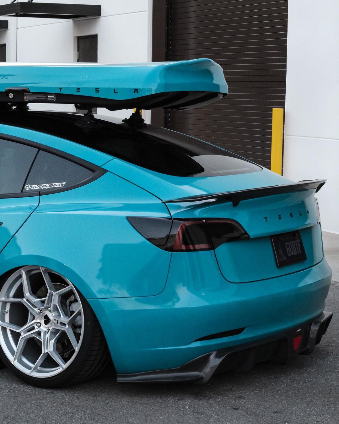 Sikunuo Tesla Model 3 Carbon Fiber Rear Spoiler Ver.3