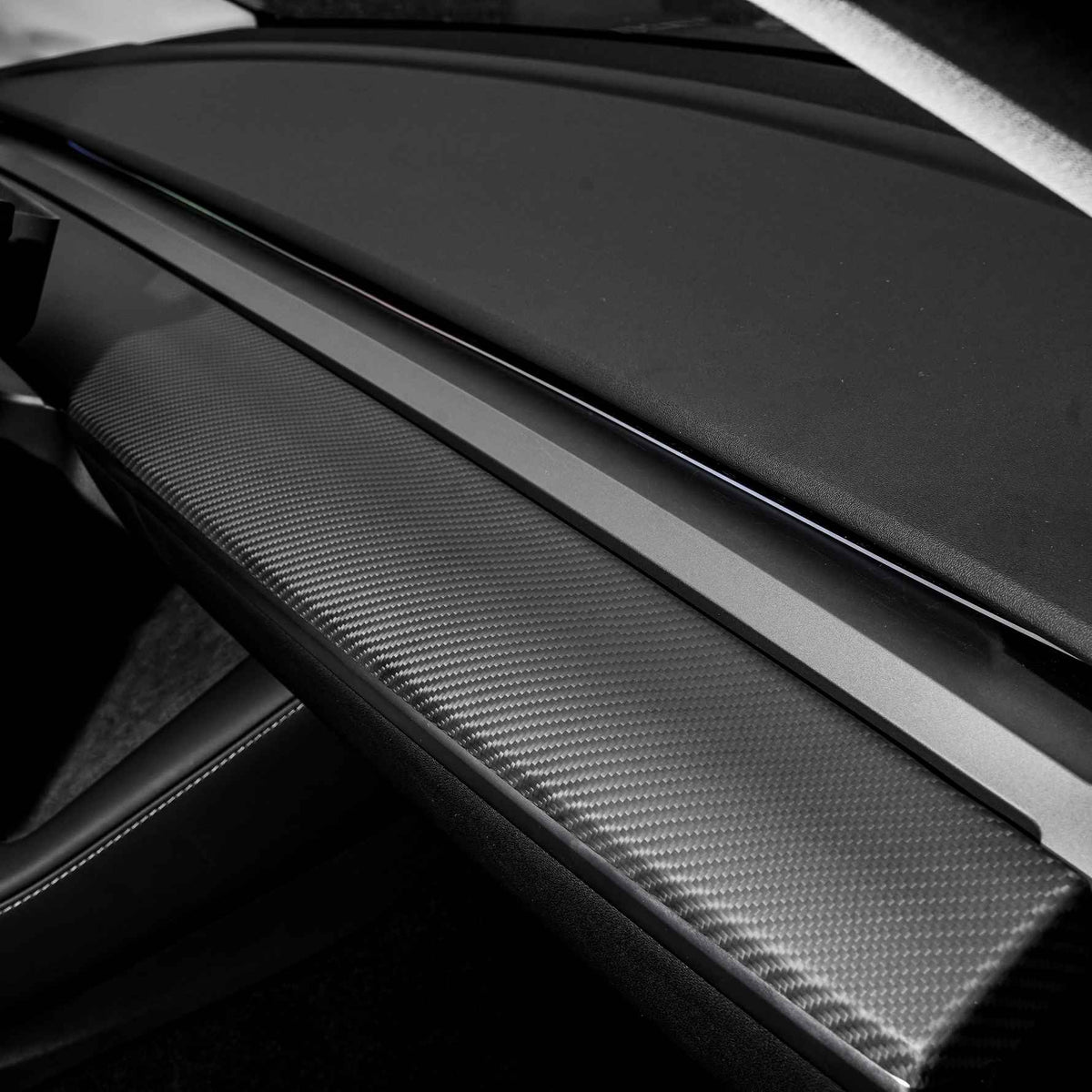 Sikunuo Tesla Model 3 / Y Dashboard Cover - Dry Carbon Fiber Interior Mods