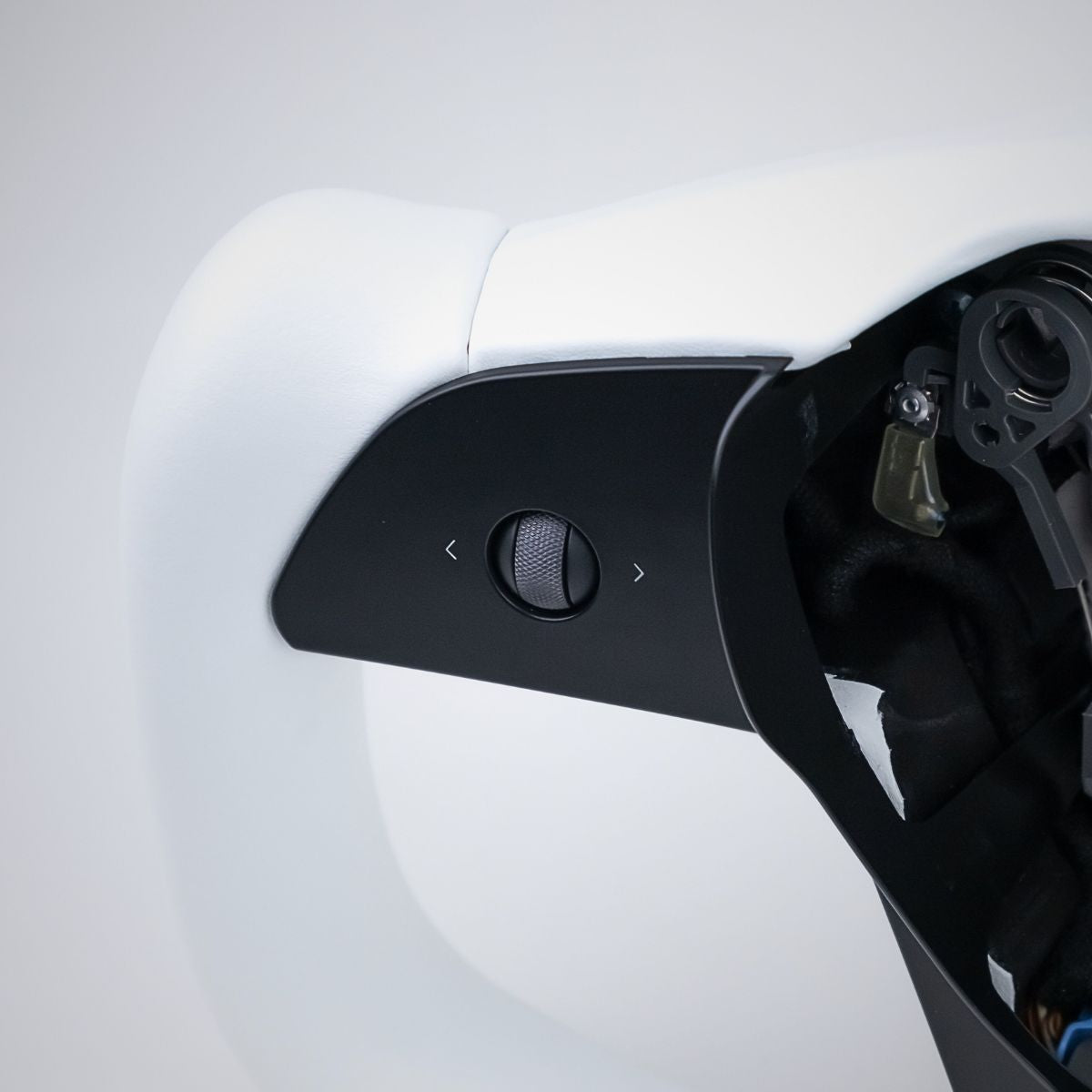 Sikunuo Yoke Plaid Steering Wheel for Tesla Model 3 / Y【White Leather】