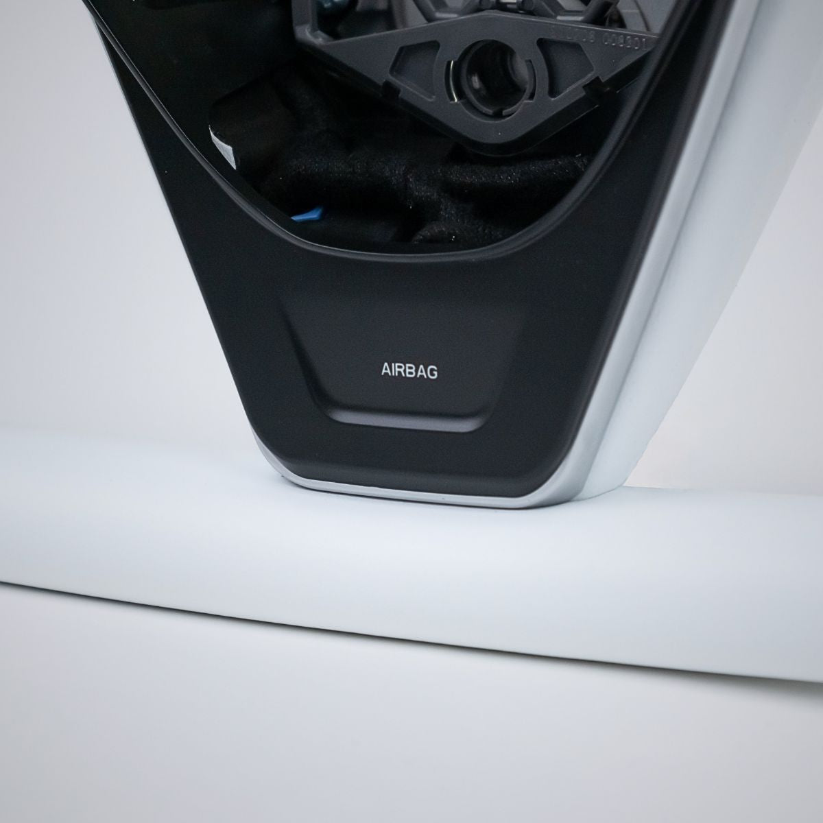 Sikunuo Yoke Plaid Steering Wheel for Tesla Model 3 / Y【White Leather】